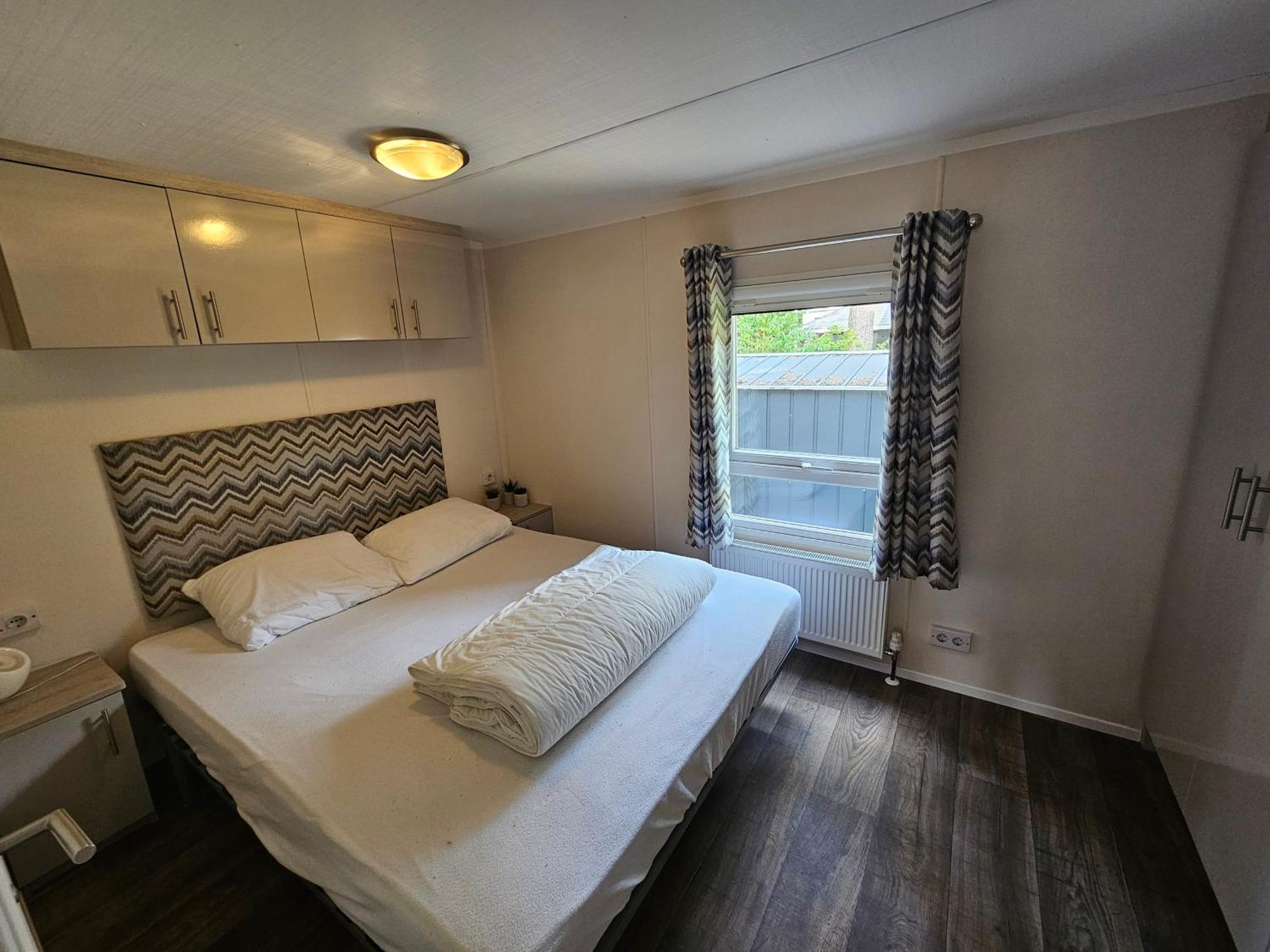 Luxe 4 Persoons Chalet Op 5 Sterren Camping Raalte Eksteriør bilde