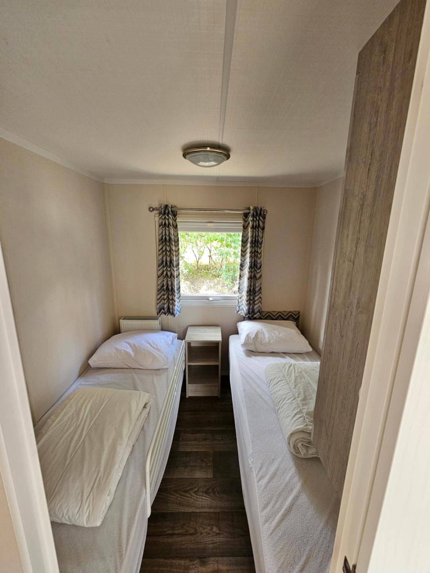 Luxe 4 Persoons Chalet Op 5 Sterren Camping Raalte Eksteriør bilde